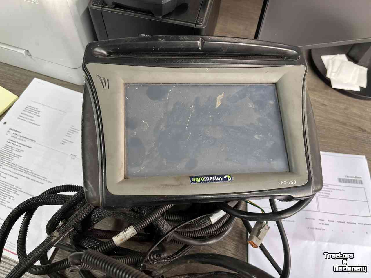Distributeur d‘engrais Rauch Axis-M 30.1 EMC V8 GPS Kunstmeststrooier mestverwerking