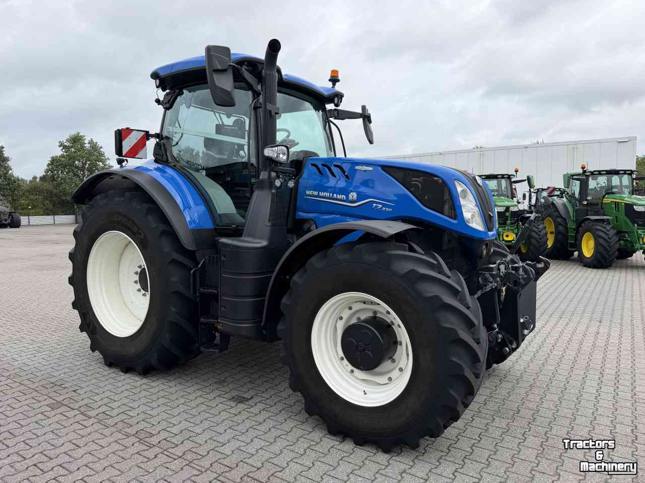 Tracteur New Holland T7.230 PLMi AC 50KM 2025 680 UUR + GPS DEMO!!!