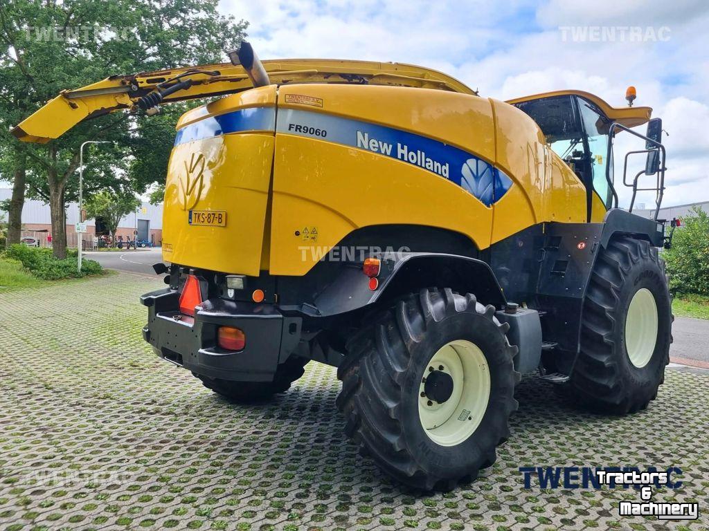 Ensileuse automotrice New Holland FR 9060 hakselaar