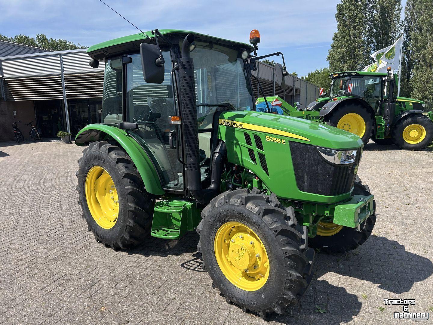 Tracteur John Deere 5058E