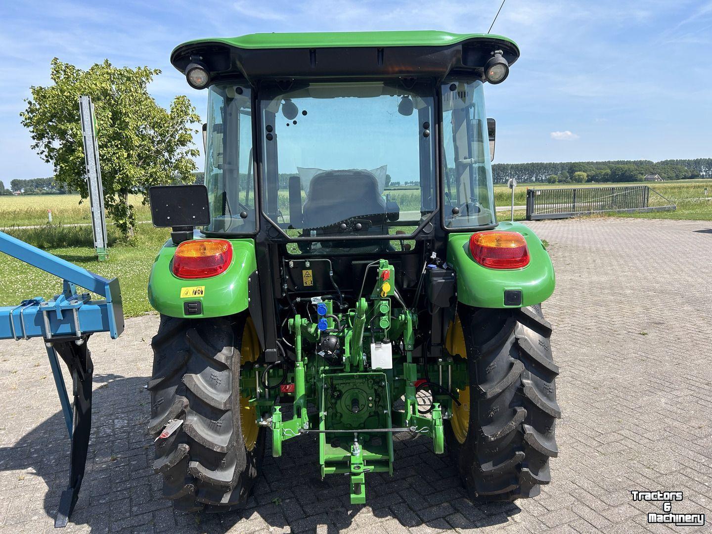 Tracteur John Deere 5058E