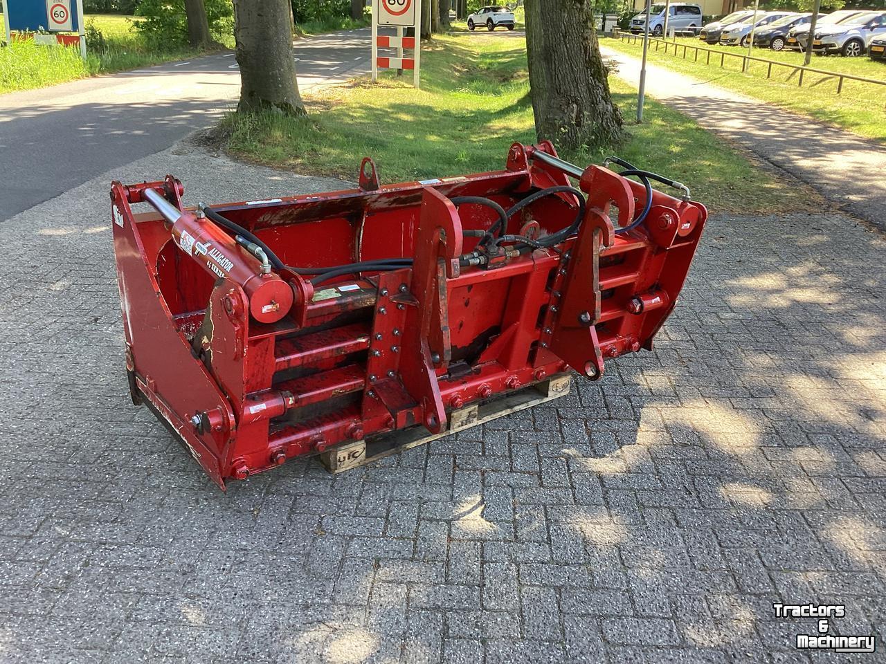 Coupe-blocs d'ensilage Redrock Alligator 200-85