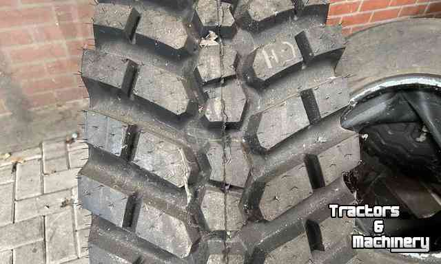 Roues, Pneus, Jantes, Barillets Jumelage Alliance 405/70R18 550 Nieuwe Band