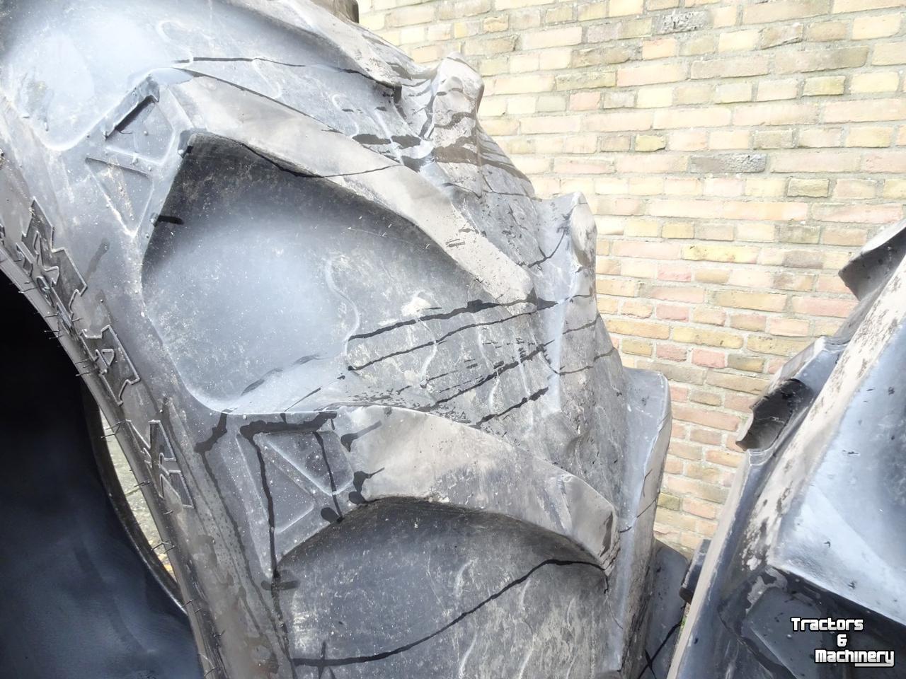 Roues, Pneus, Jantes, Barillets Jumelage BKT AGRIMAX 620/70R42