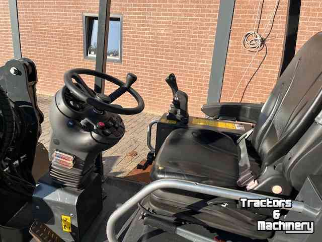 Chargeuse sur pneus Pitbull X27-36