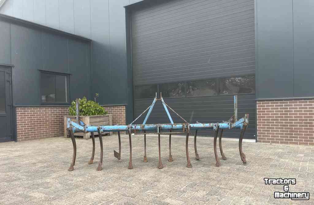 Cultivateur Lemken 13 tands vaste tand cultivator woeler met drukrol