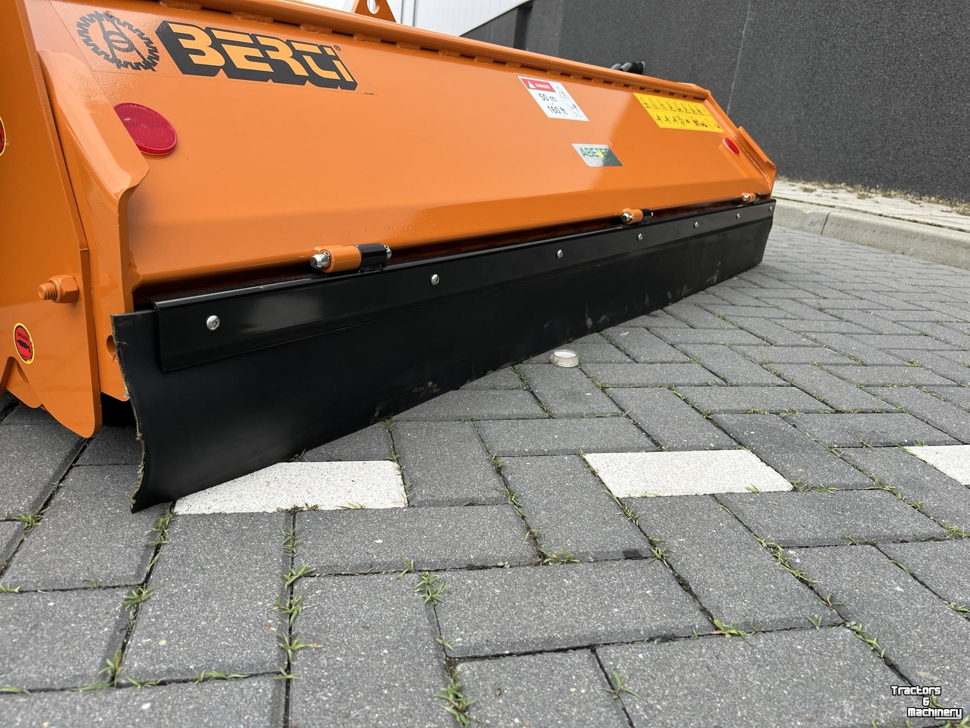 Autres équipements pour rue, entretien des accotements et des fossés Berti TAS 200