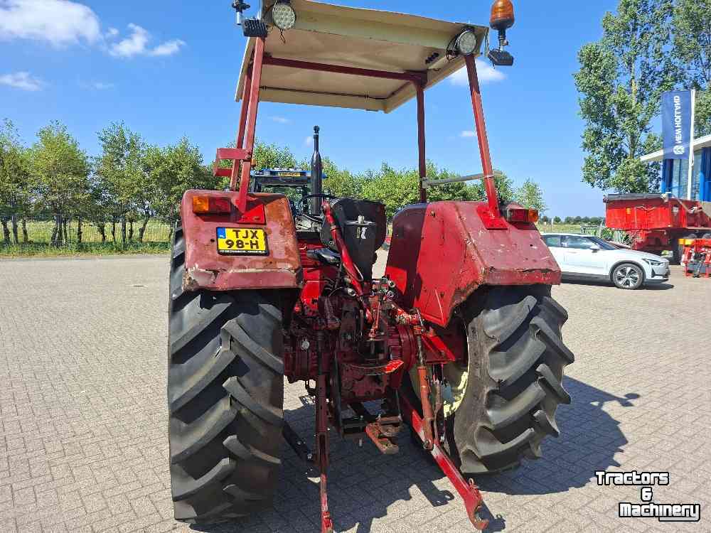 Tracteur International 744