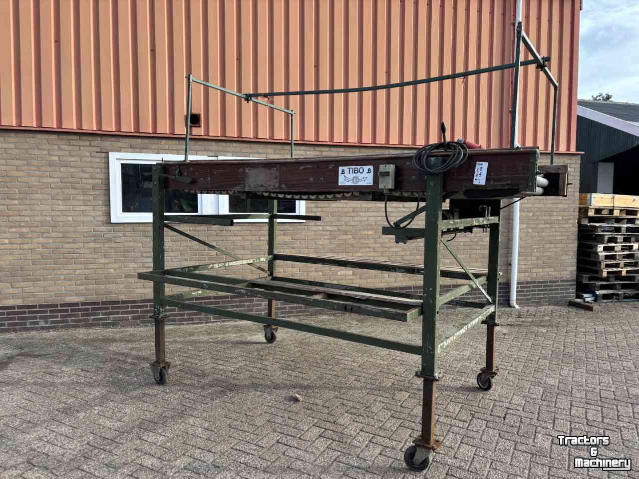 Table de visite  Tibo Blokker, rollenleestafel, leestafel, leesunit