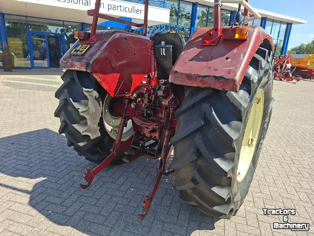 Tracteur International INTERNATIONAL 744