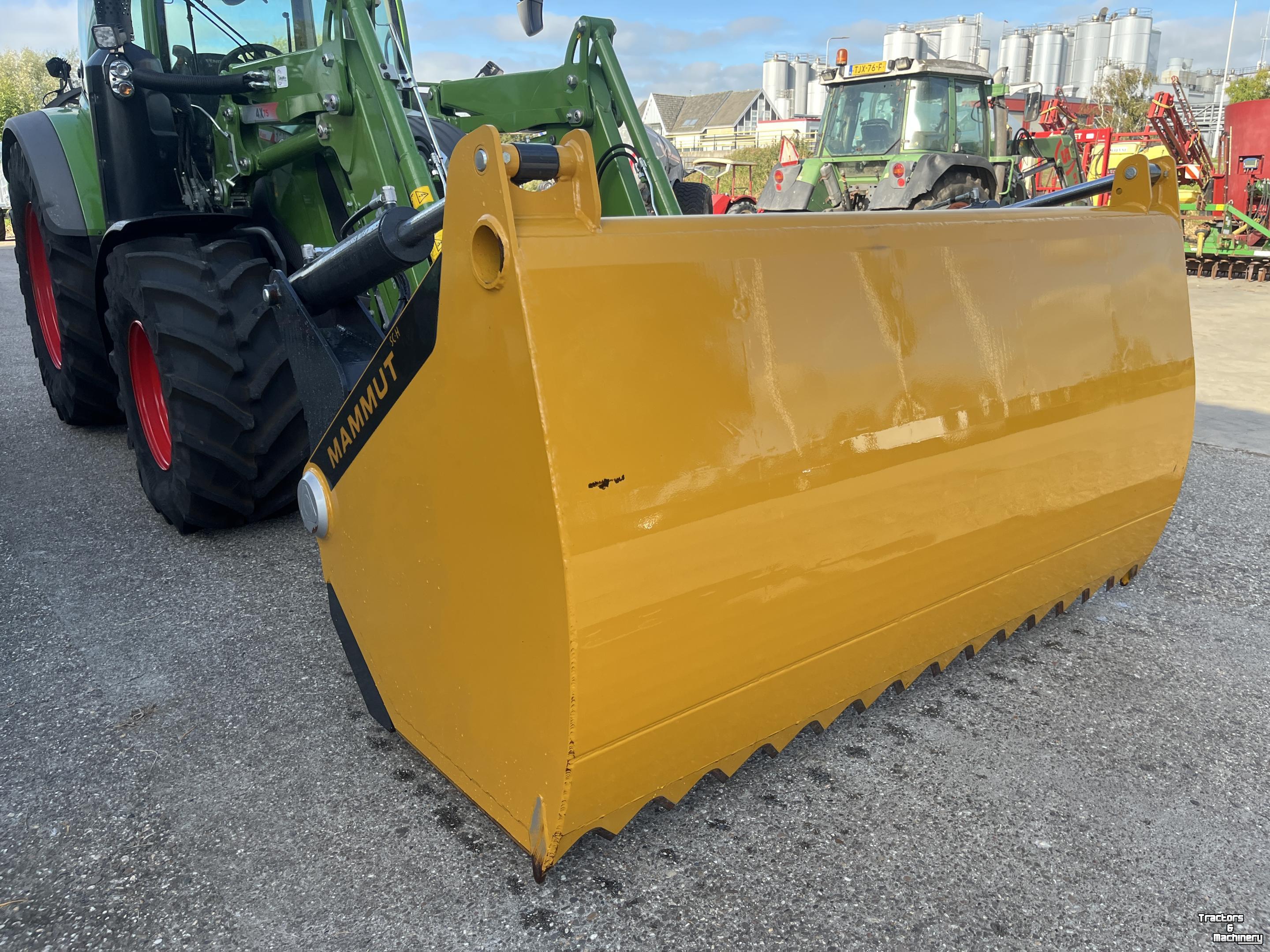 Coupe-blocs d'ensilage Mammut SC 240 H demo