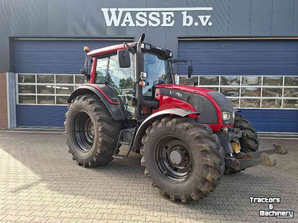 Tracteur Valtra N141