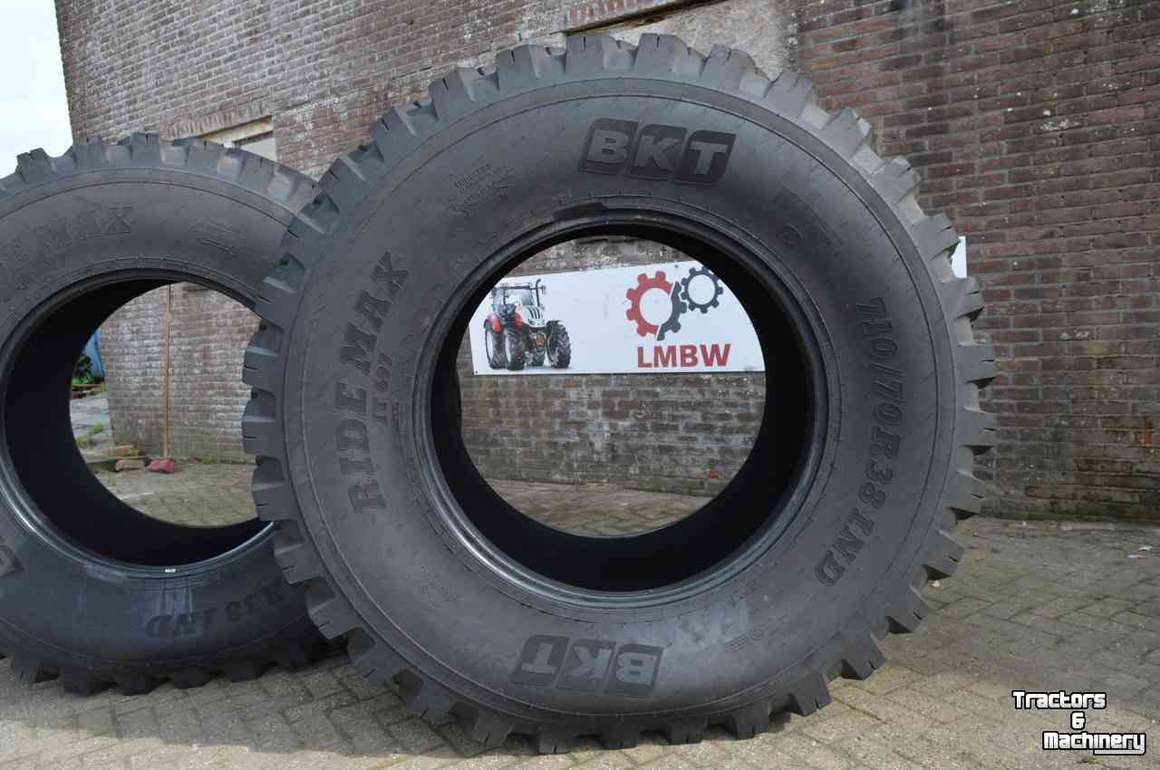 Roues, Pneus, Jantes, Barillets Jumelage BKT ridemax 697 710/70r38 90%