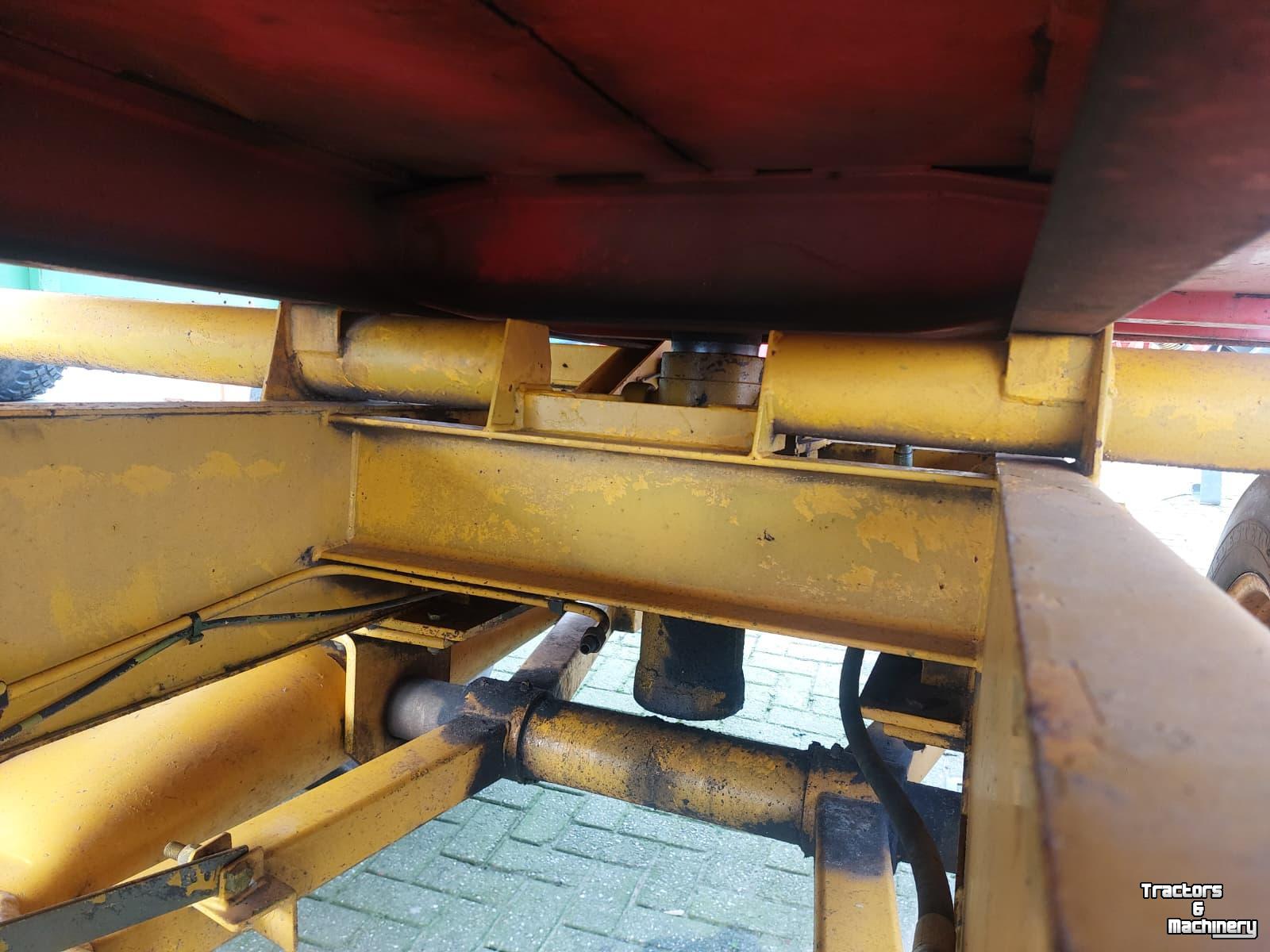 Benne agricole Schuitemaker 8 Tons