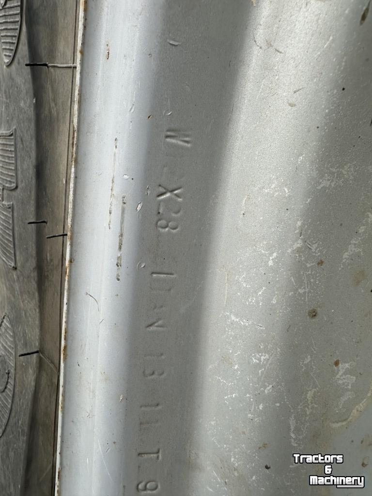 Roues, Pneus, Jantes, Barillets Jumelage Firestone 420/85R28<>520/85R38