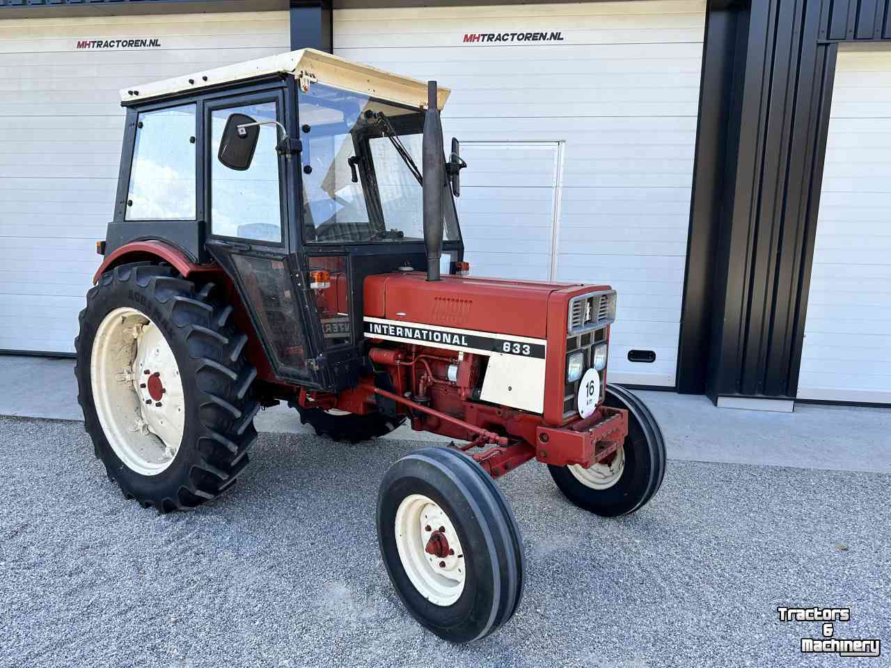 Tracteur International 633