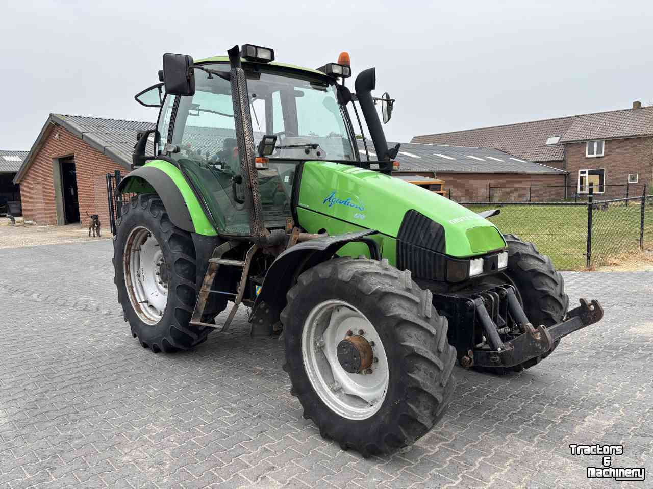 Tracteur Deutz agrotron 120