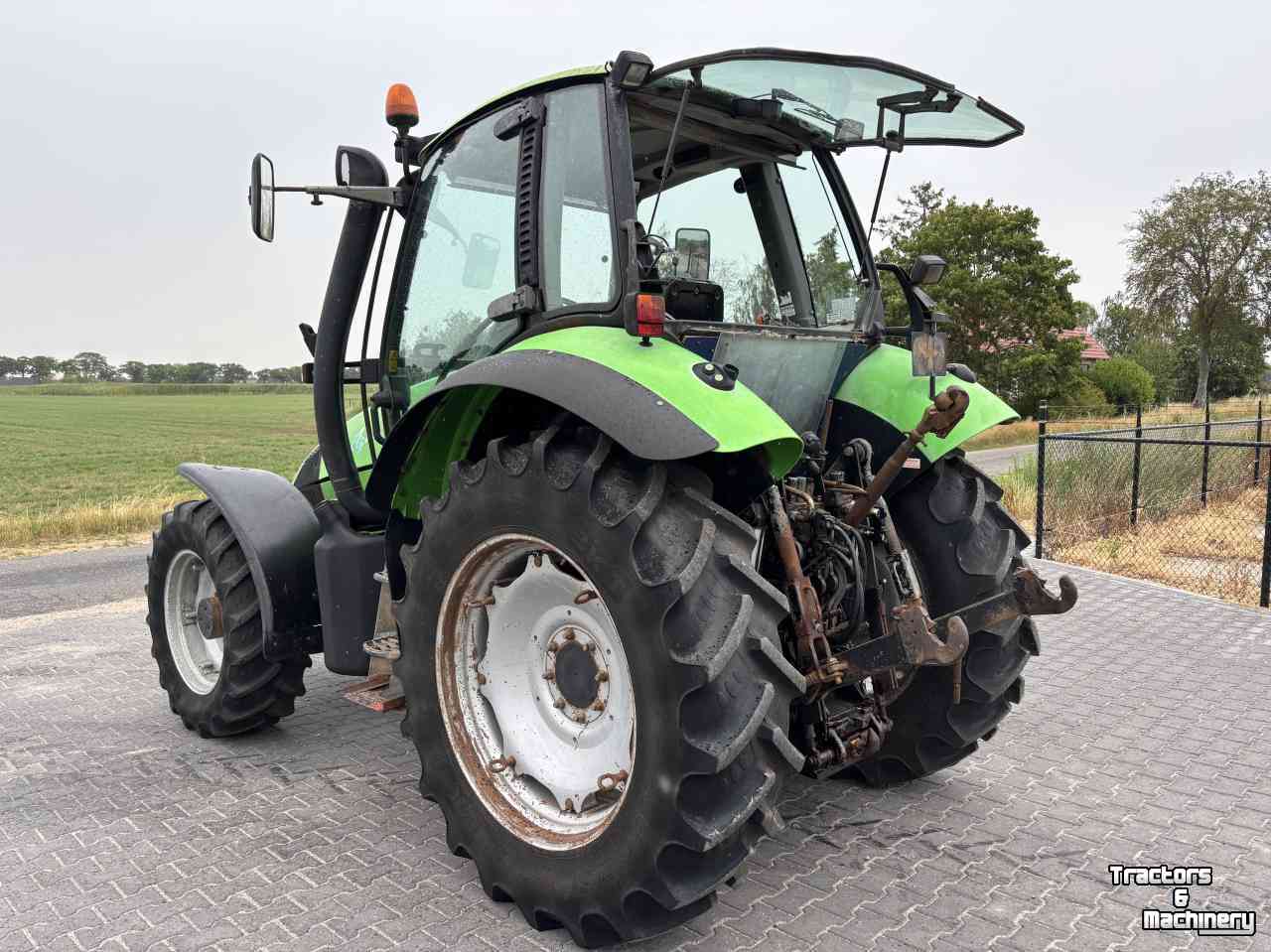 Tracteur Deutz agrotron 120