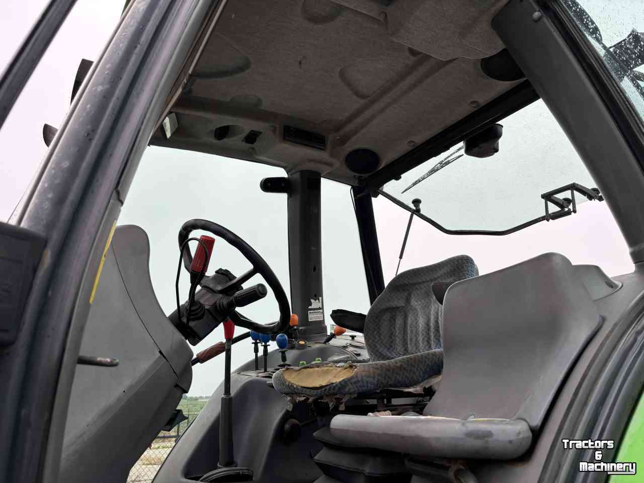 Tracteur Deutz agrotron 120