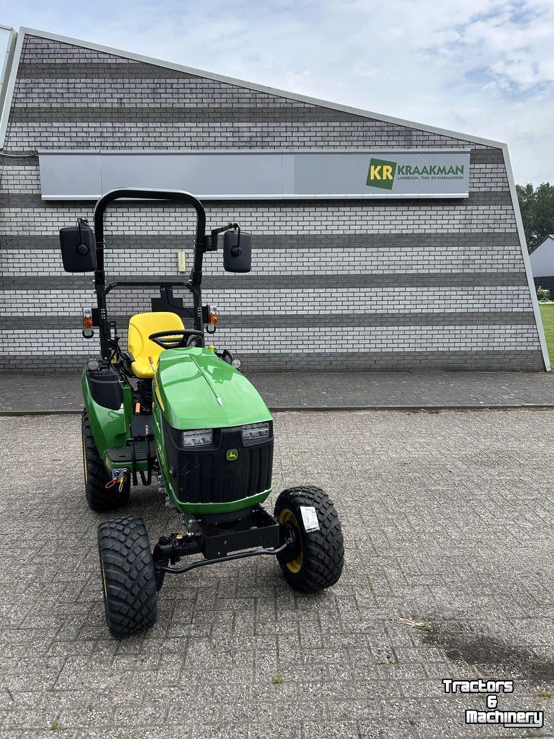 Tracteur pour vignes et vergers John Deere 2026R