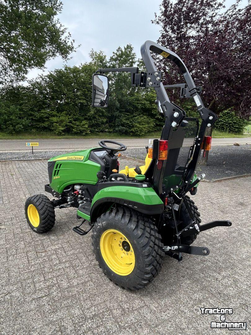 Tracteur pour vignes et vergers John Deere 2026R