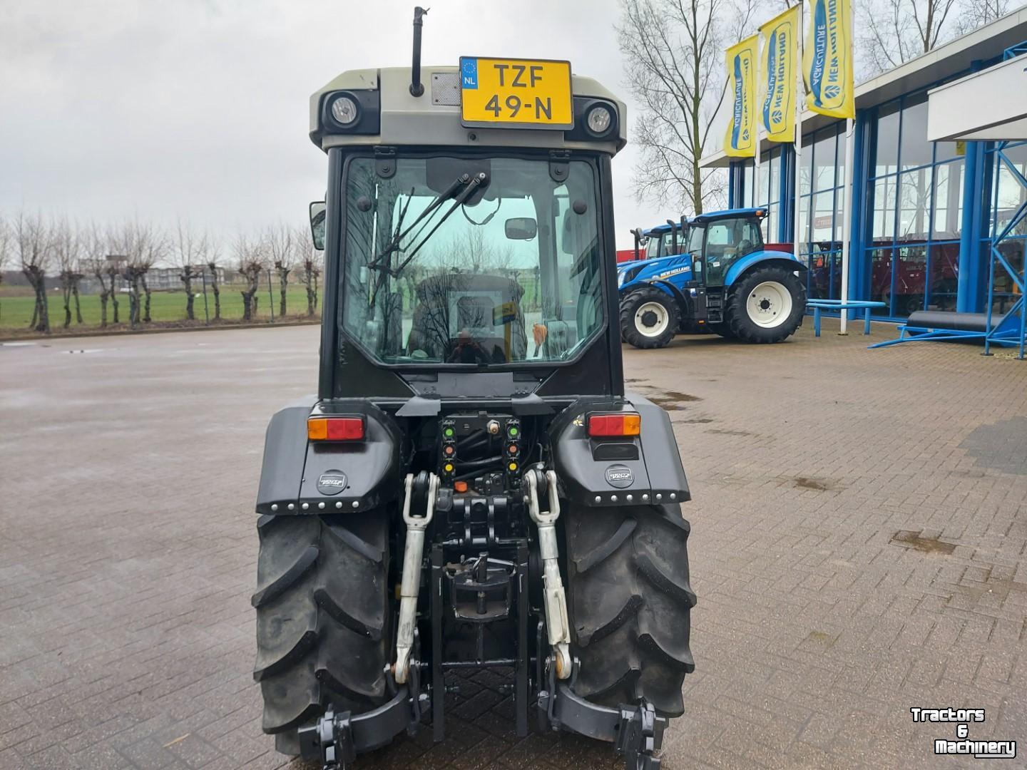 Tracteur pour vignes et vergers Deutz -FAHR AGROPLUS 410 S