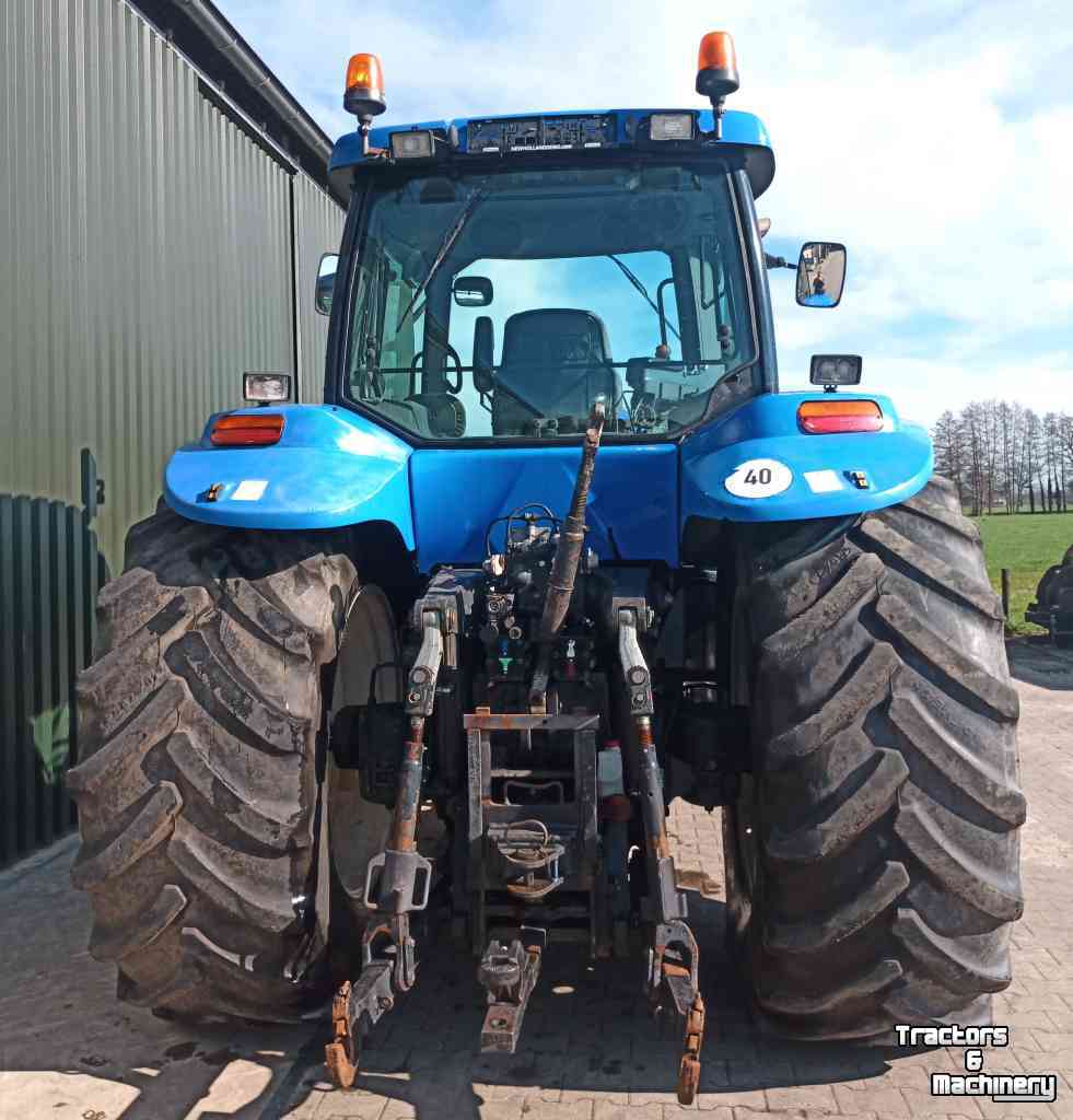 Tracteurs New Holland TG230
