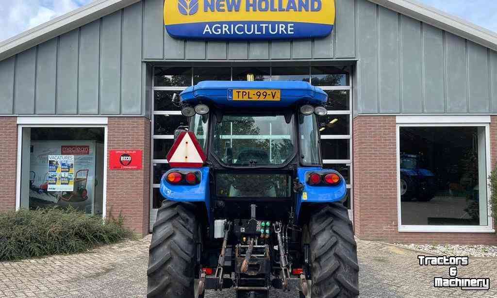 Tracteurs New Holland TD5.65 met Stoll 510TL voorlader / frontlader
