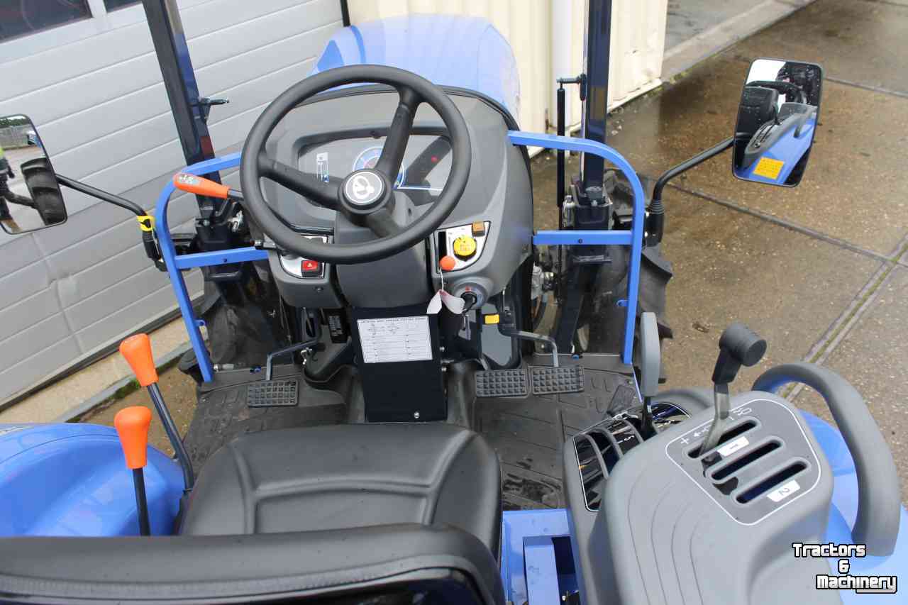 Tracteur pour horticulture Iseki TLE4550 mechanisch handgeschakelde compacttrekker tuinbouwtractor trekkerbanden