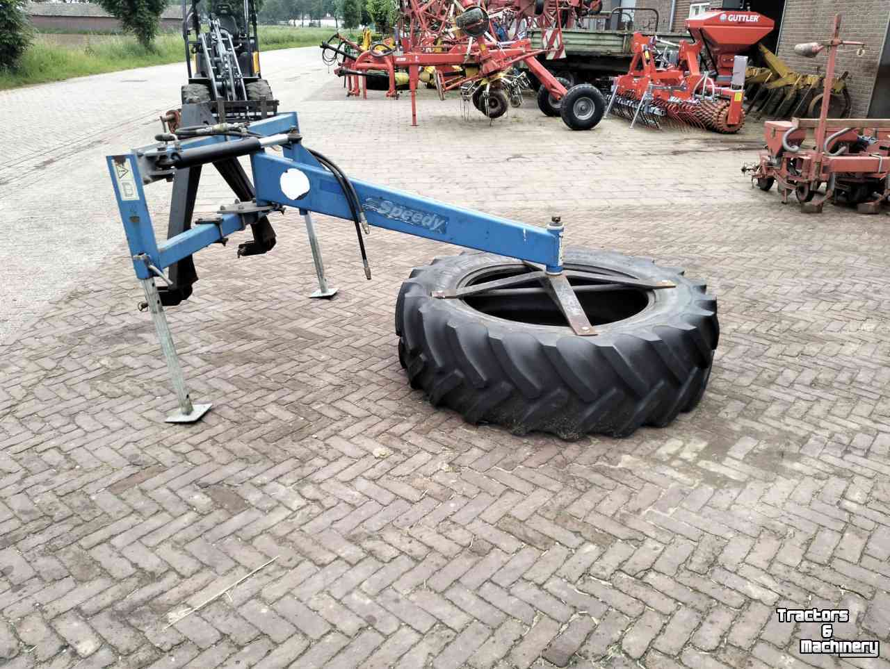 Pousse fourrage à pneu AP VB 38 A voeraanveegband