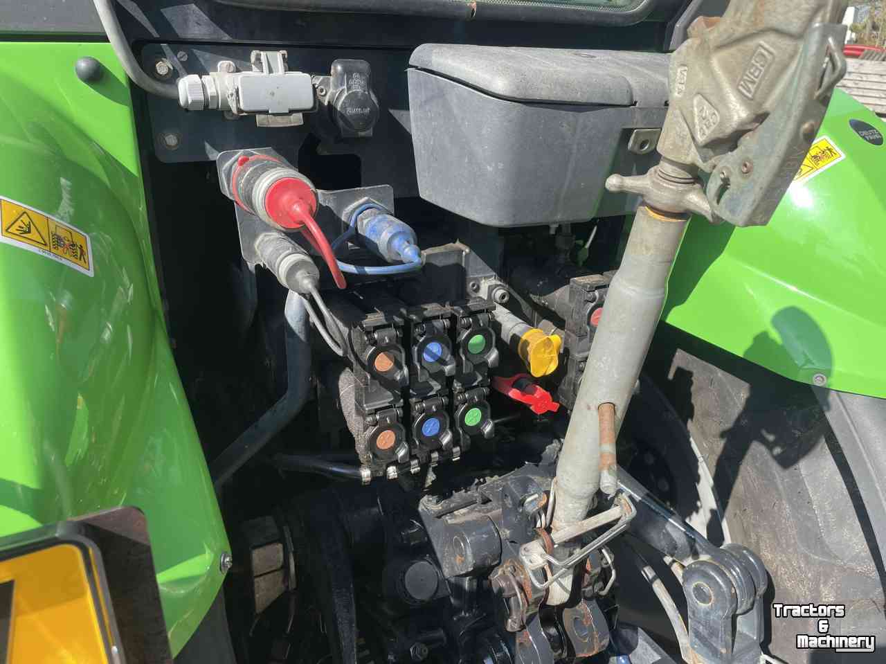 Tracteur Deutz-Fahr 5115 DF TTV