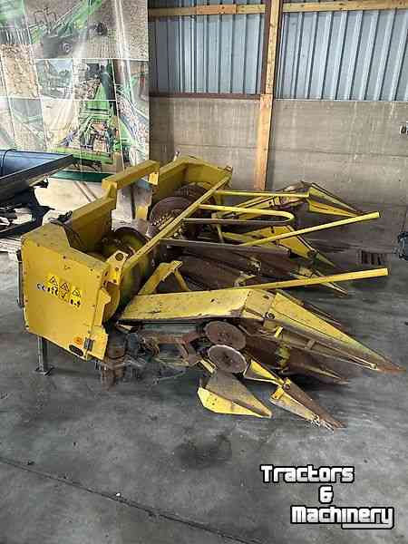 Maisbec New Holland 6-rijige maisbek
