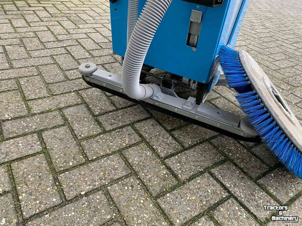 Autres machines et accessoires pour l'atelier et terrain Nilfisk C51 Schrob-zuigmachine / Schrobzuigmachine / Poetsmachine