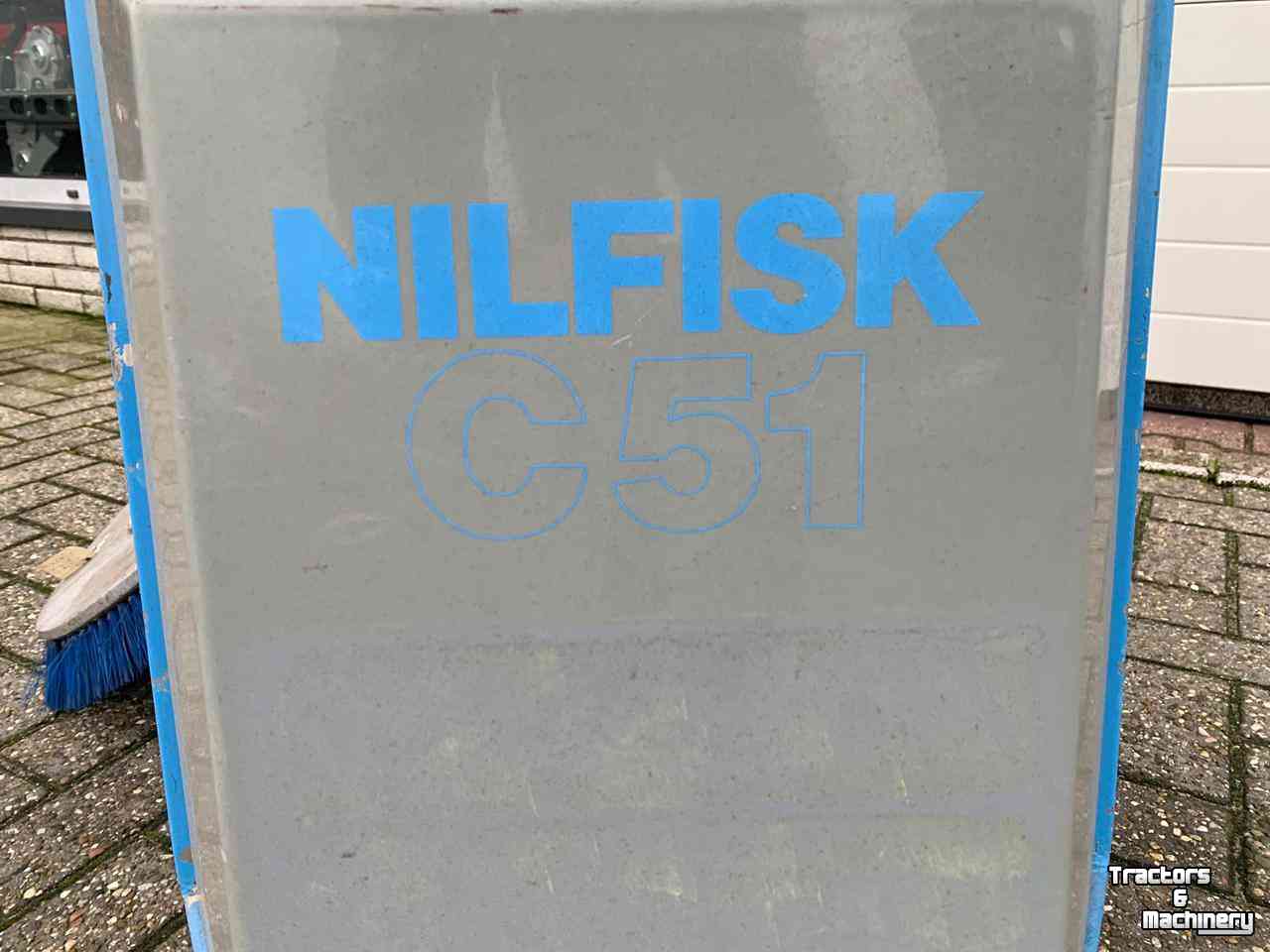 Autres machines et accessoires pour l'atelier et terrain Nilfisk C51 Schrob-zuigmachine / Schrobzuigmachine / Poetsmachine