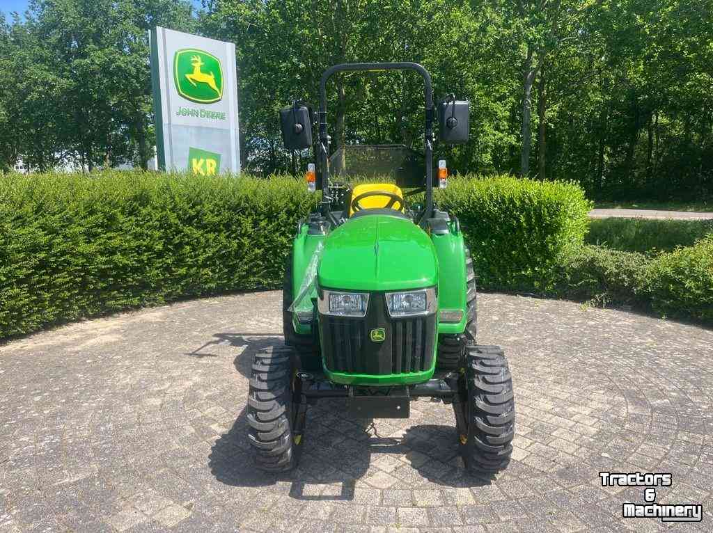 Tracteur pour vignes et vergers John Deere 3038E