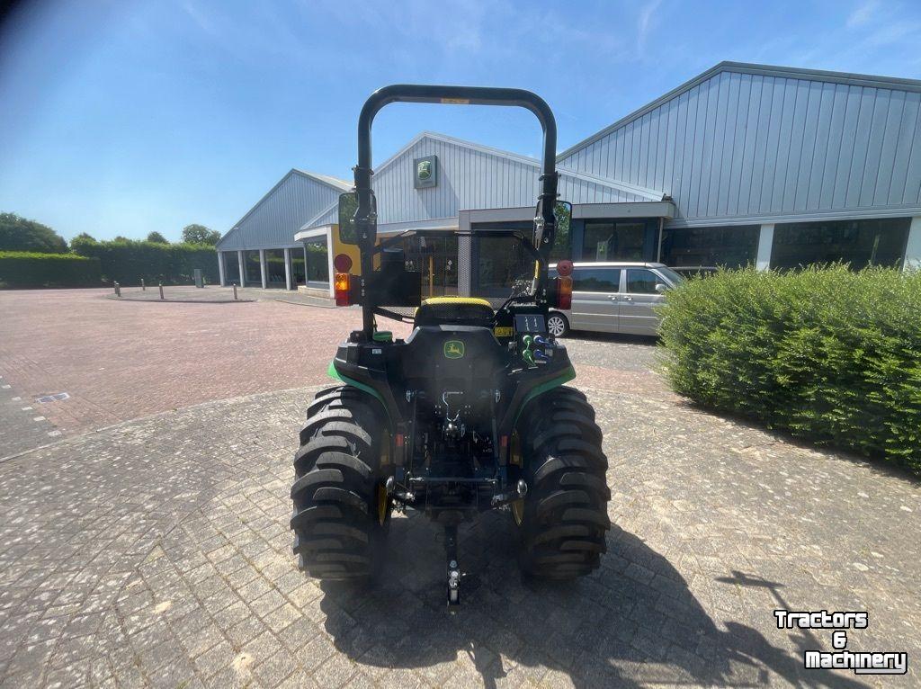 Tracteur pour vignes et vergers John Deere 3038E