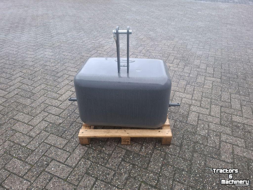 Pièces d‘occasion pour tracteurs  450 KG