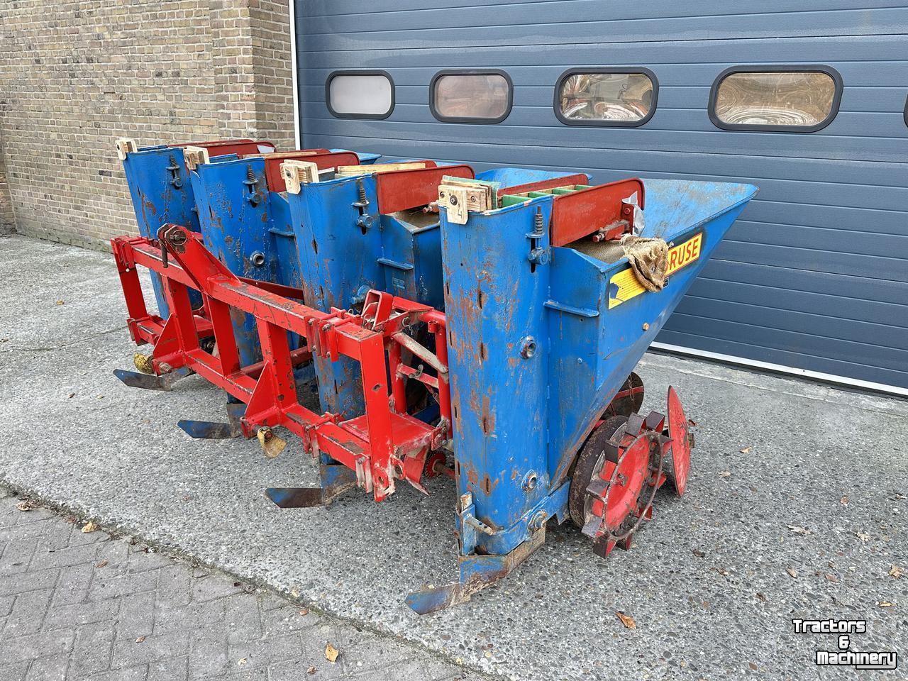 Planteuse de pommes de terre Gruse POOTMACHINE