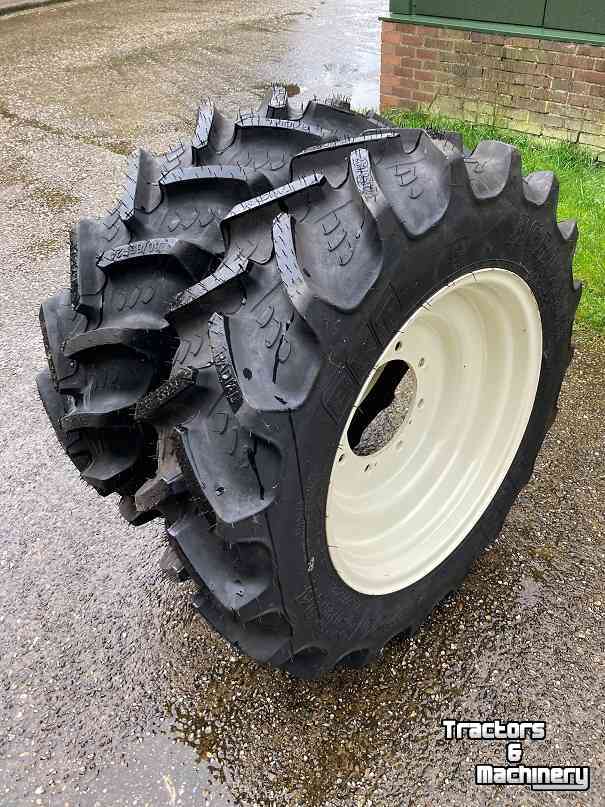 Roues, Pneus, Jantes, Barillets Jumelage International Case-IH set wielen nieuw BKT 280/85R24