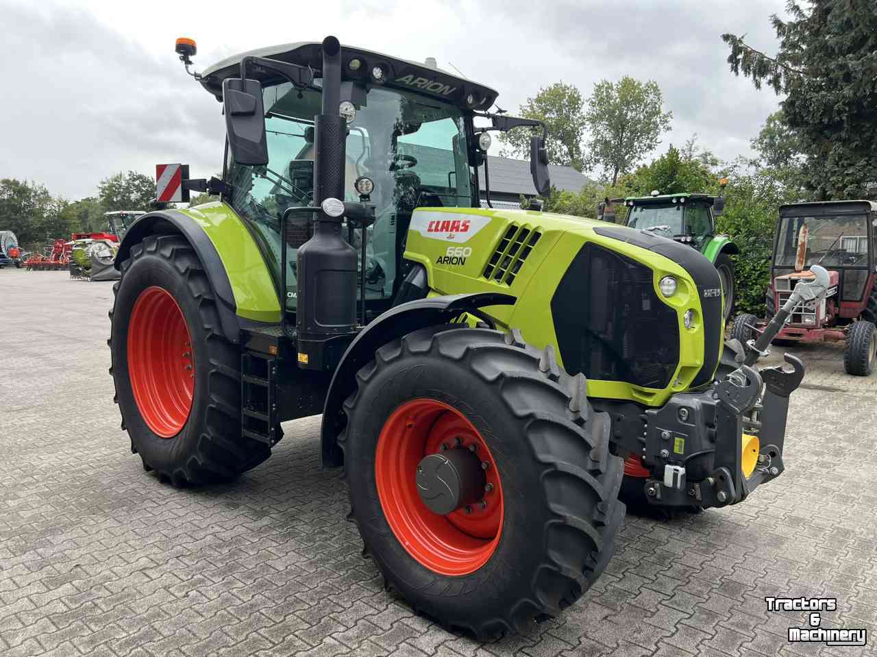 Tracteur Claas Arion 660