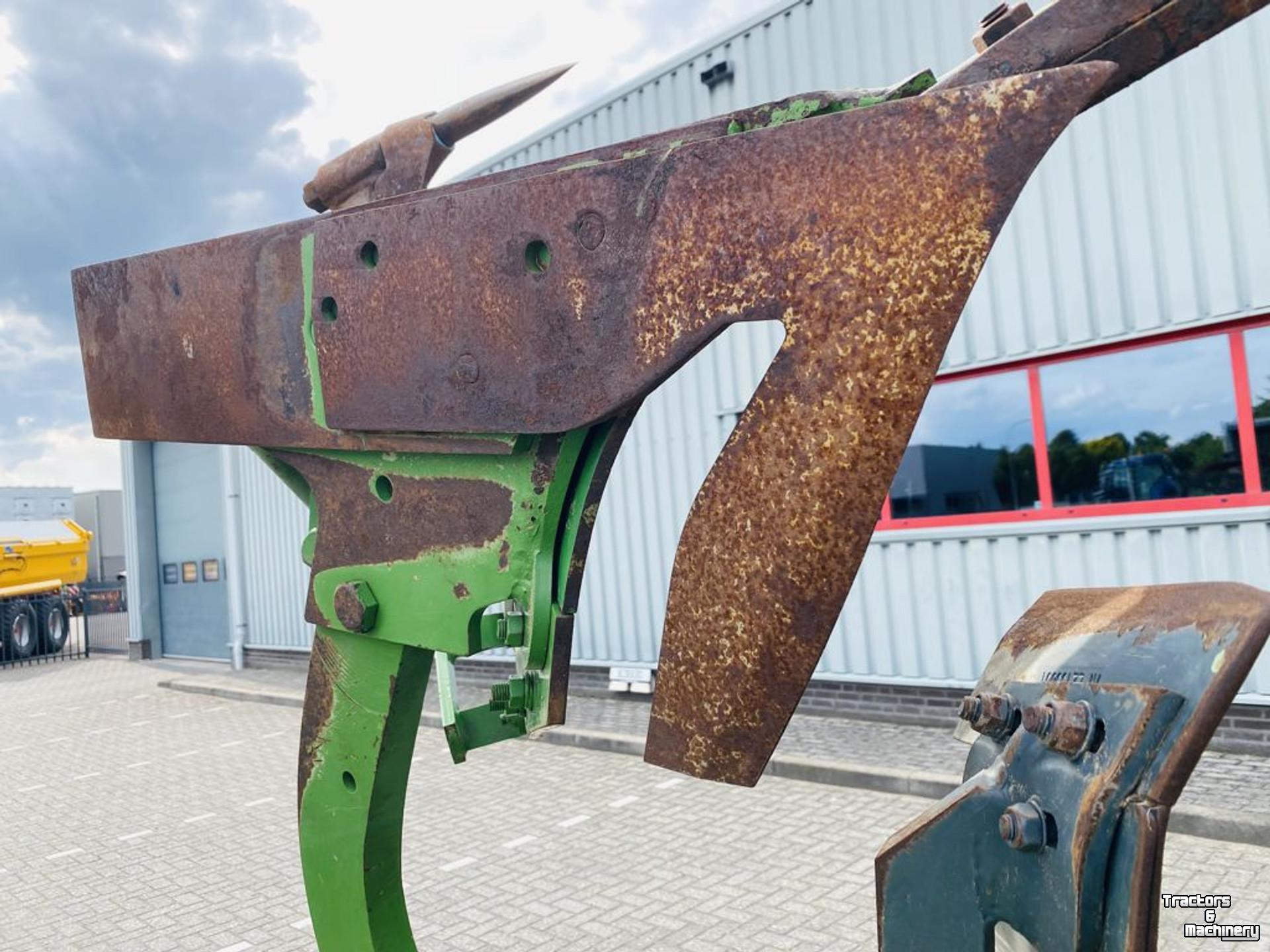 Charrues Amazone Cayros XS950 V 5-Schaar Wentelploeg