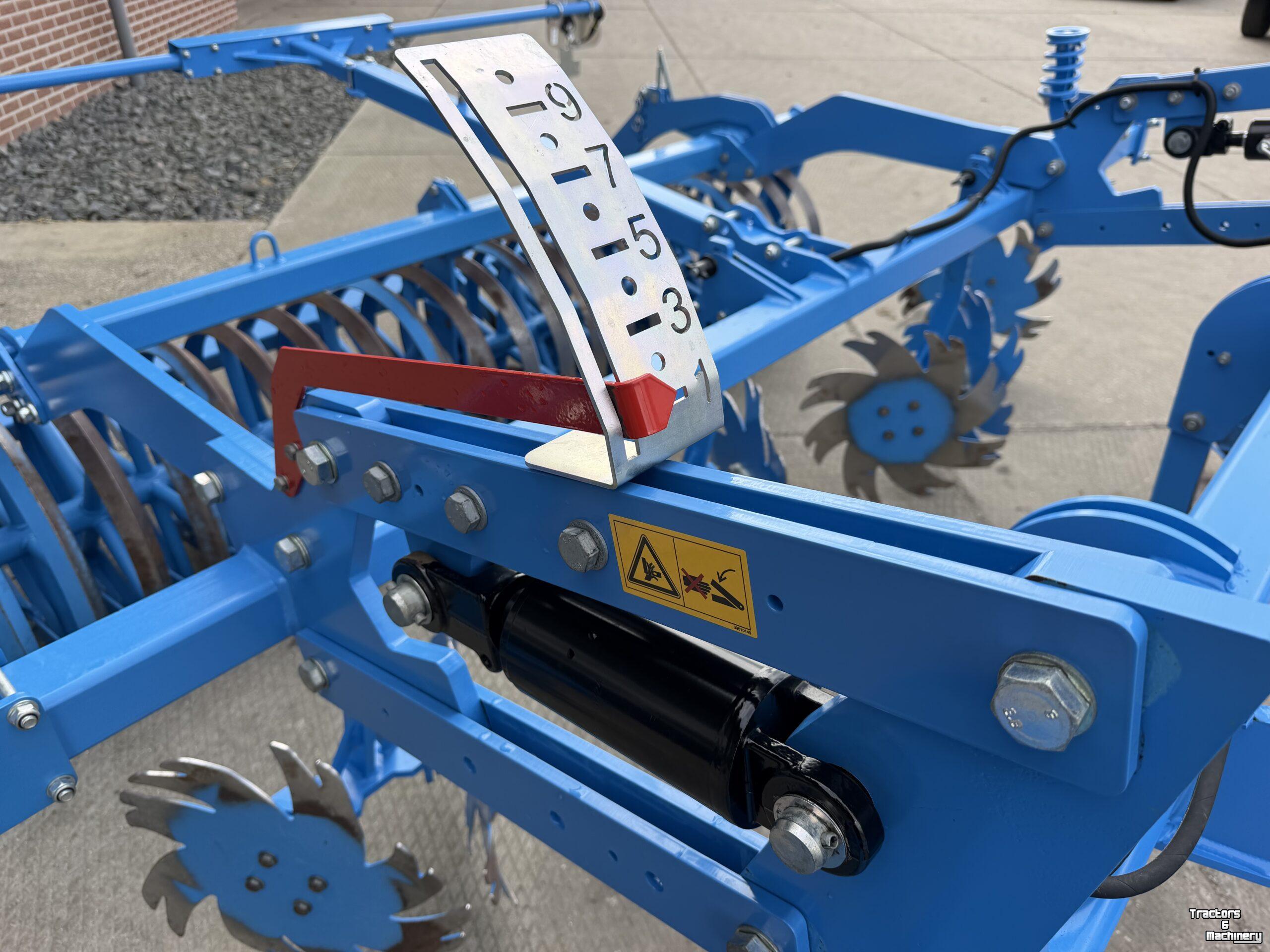 Cultivateur Lemken Karat 10/300