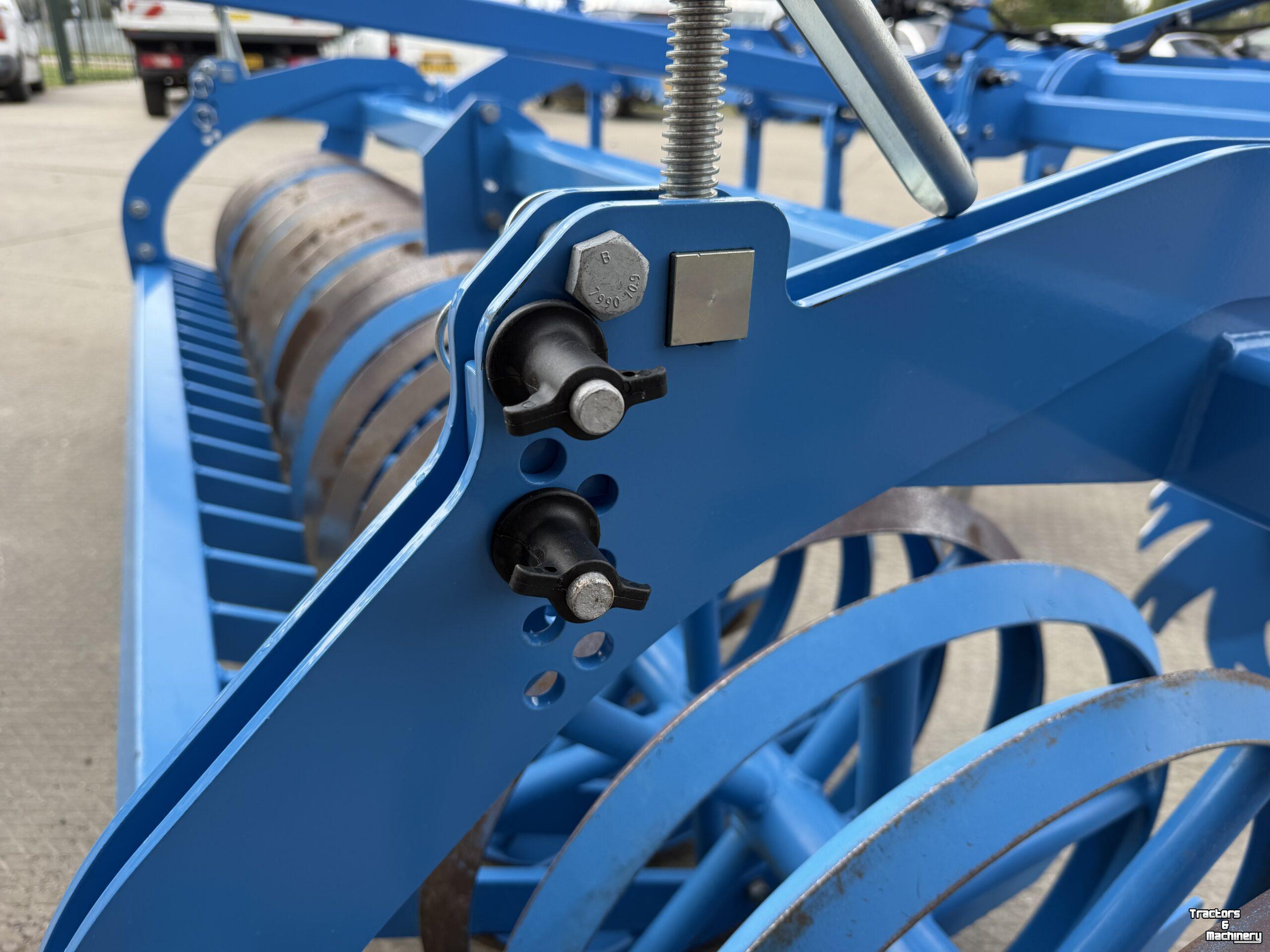 Cultivateur Lemken Karat 10/300