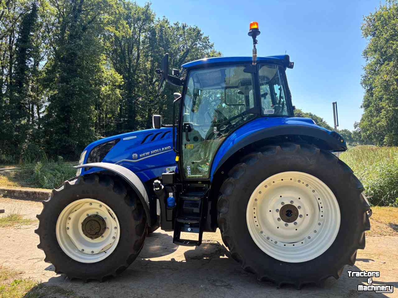 Tracteur New Holland T5 120 EC