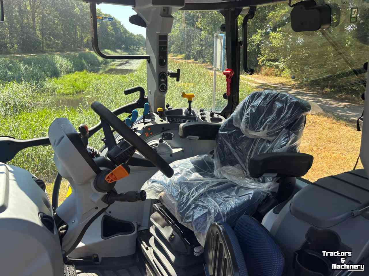 Tracteur New Holland T5 120 EC