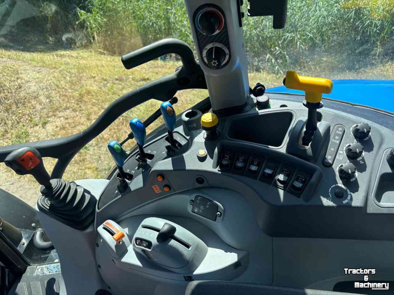 Tracteur New Holland T5 120 EC