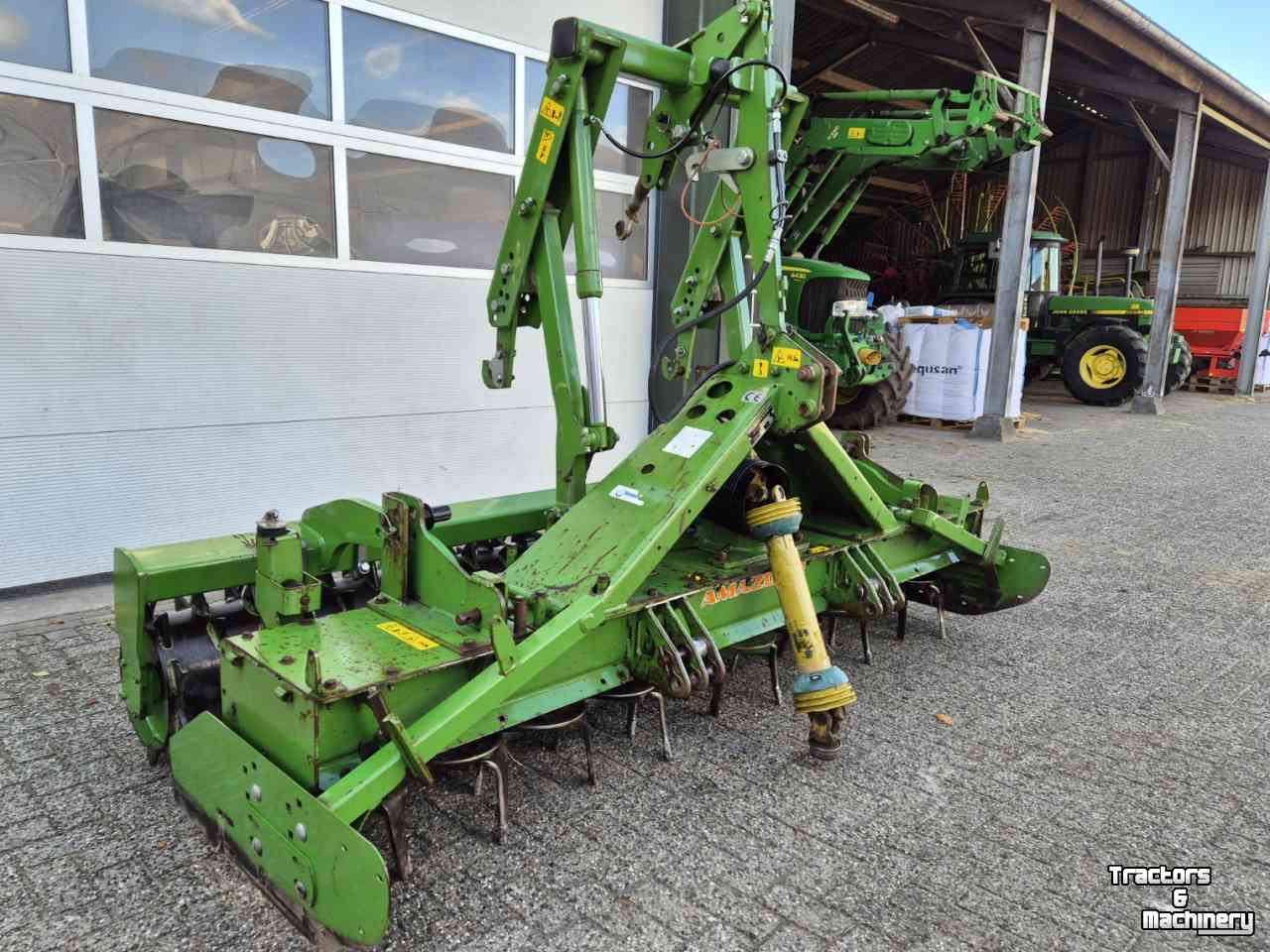 Herse rotative Amazone KG3000 Special rotoreg rotorkopeg met hef