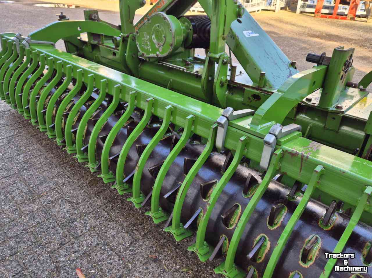 Herse rotative Amazone KG3000 Special rotoreg rotorkopeg met hef
