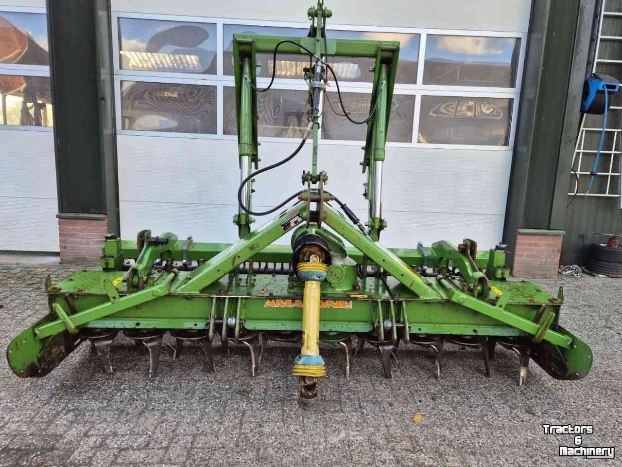 Herse rotative Amazone KG3000 Special rotoreg rotorkopeg met hef