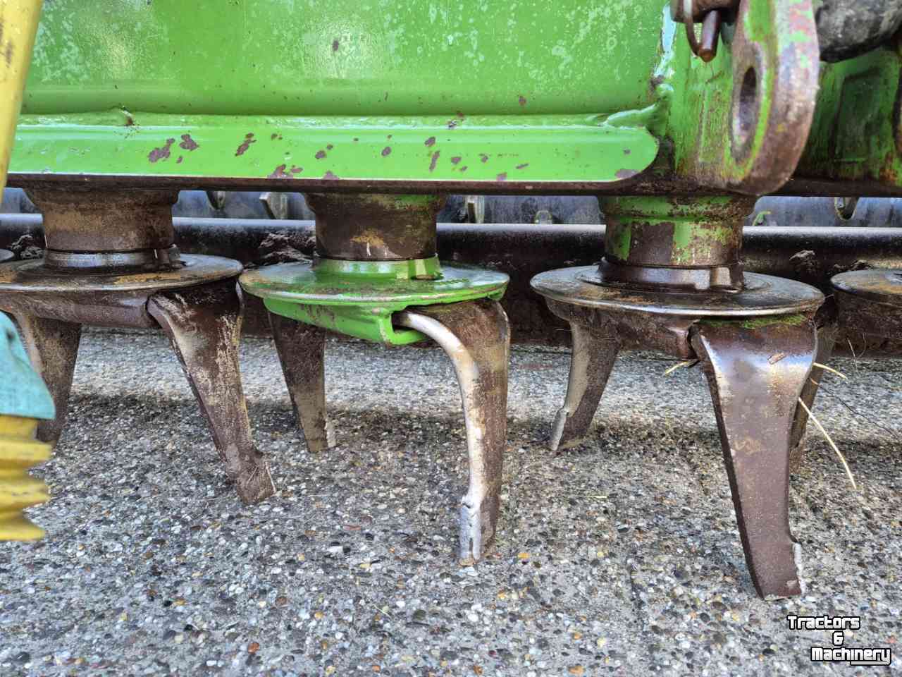 Herse rotative Amazone KG3000 Special rotoreg rotorkopeg met hef